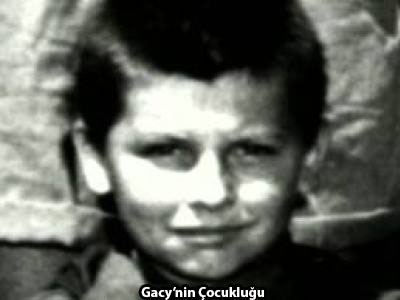 Gacy’nin-Çocukluğu